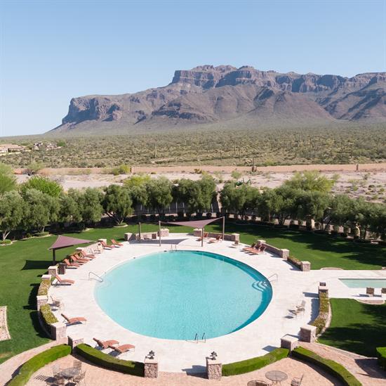 pool-at-superstition-mountain